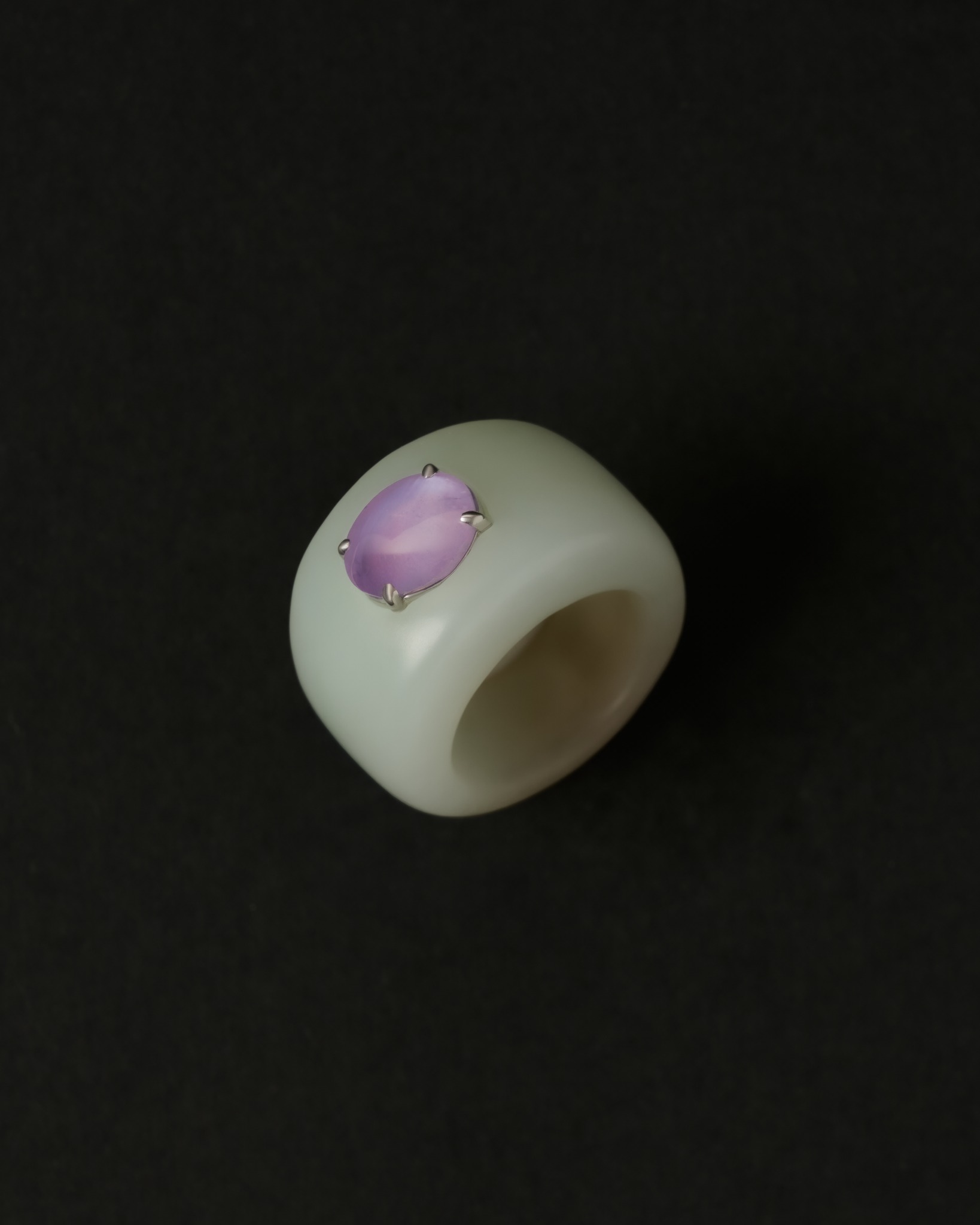 Sapphire Ring, second perspective
